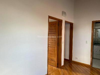 Casa de 4 alcobas en venta en San Jose De Bavaria, Bogotá, 240 m² · foto 7 de 18