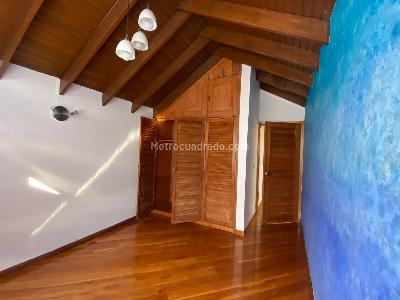 Casa de 4 alcobas en venta en San Jose De Bavaria, Bogotá, 240 m² · foto 11 de 18