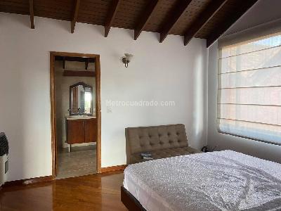 Casa de 4 alcobas en venta en San Jose De Bavaria, Bogotá, 240 m² · foto 12 de 18