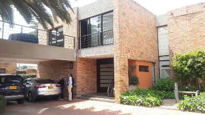 Casa de 3 alcobas en venta en San Jose De Bavaria, Bogotá, 400 m² · foto 6 de 20