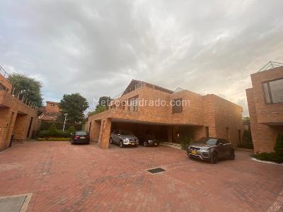 Casa de 5 alcobas en venta en San Jose De Bavaria, Bogotá, 540 m² · foto 12 de 20