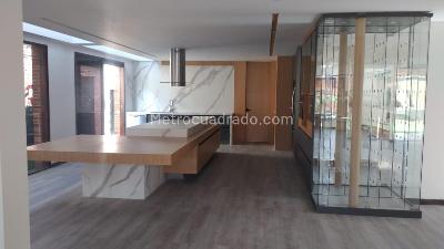 Casa de 4 alcobas en venta en San Jose De Bavaria, Bogotá, 540 m² · foto 11 de 19