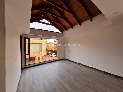 Casa de 4 alcobas en venta en San Jose De Bavaria, Bogotá, 540 m² · foto 14 de 19