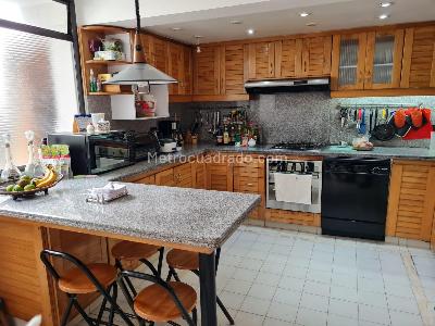 Casa de 4 alcobas en venta en San Jose De Bavaria, Bogotá, 320 m² · foto 8 de 20
