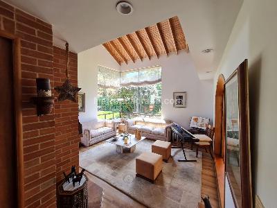 Casa de 4 alcobas en venta en San Jose De Bavaria, Bogotá, 320 m² · foto 3 de 20