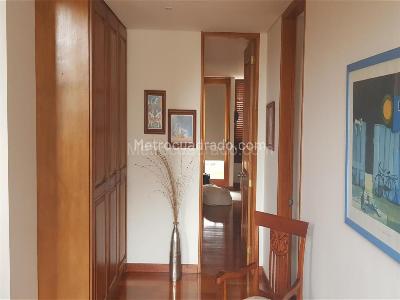 Casa de 5 alcobas en venta en San Jose De Bavaria, Bogotá, 420 m² · foto 7 de 15