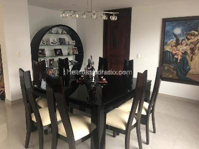 Casa de 4 alcobas en venta en San Jose De Bavaria, Bogotá, 536 m² · foto 5 de 10