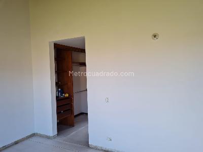 Casa de 5 alcobas en venta en San Simon, Bogotá, 300 m² · foto 10 de 14