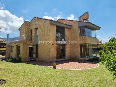 Casa de 5 alcobas en venta en San Simon, Bogotá, 300 m² · foto 4 de 14