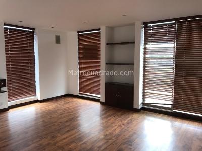 Casa de 5 alcobas en venta en San Simon, Bogotá, 400 m² · foto 4 de 9