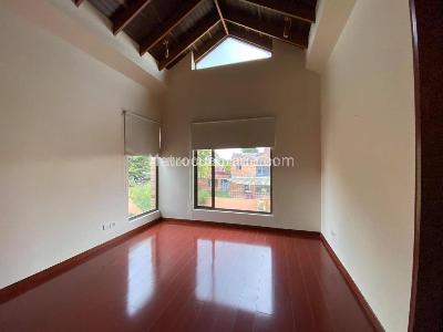 Casa de 4 alcobas en venta en San Jose De Bavaria, Bogotá, 480 m² · foto 10 de 19