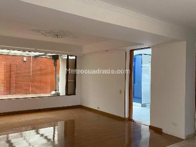 Casa de 4 alcobas en venta en San Jose De Bavaria, Bogotá, 480 m² · foto 16 de 19