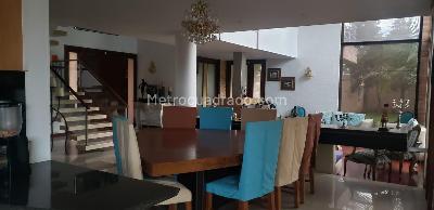 Casa de 4 alcobas en venta en San Jose De Bavaria, Bogotá, 400 m² · foto 16 de 19