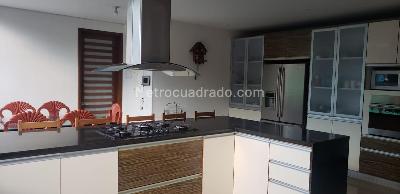 Casa de 4 alcobas en venta en San Jose De Bavaria, Bogotá, 400 m² · foto 17 de 19