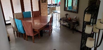 Casa de 4 alcobas en venta en San Jose De Bavaria, Bogotá, 400 m² · foto 3 de 19