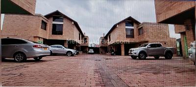 Casa de 4 alcobas en venta en San Jose De Bavaria, Bogotá, 400 m² · foto 5 de 19