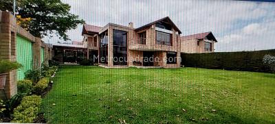 Casa de 4 alcobas en venta en San Jose De Bavaria, Bogotá, 400 m² · foto 6 de 19