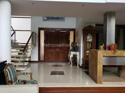 Casa de 4 alcobas en venta en San Jose De Bavaria, Bogotá, 400 m² · foto 8 de 19