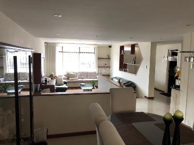 Casa de 3 alcobas en venta en Polo Club, Bogotá, 269 m² · foto 3 de 18