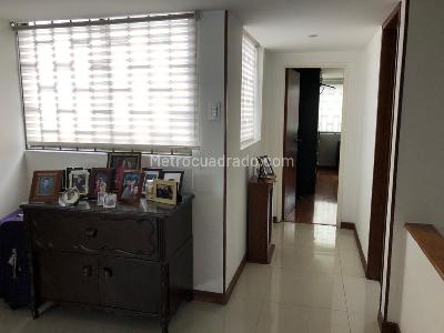 Casa de 3 alcobas en venta en Polo Club, Bogotá, 269 m² · foto 9 de 18