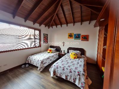 Casa de 3 alcobas en venta en San Jose De Bavaria, Bogotá, 320 m² · foto 12 de 20
