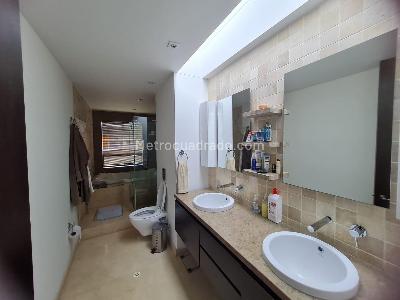 Casa de 3 alcobas en venta en San Jose De Bavaria, Bogotá, 400 m² · foto 13 de 18