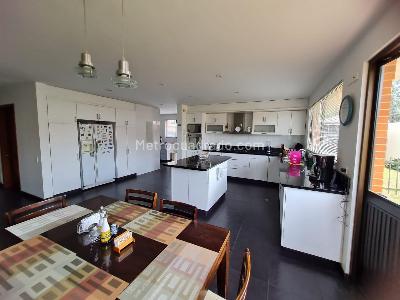 Casa de 4 alcobas en venta en Bogota| San Jose De Bavaria, Bogotá, 470 m² · foto 6 de 19