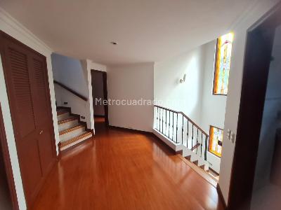 Casa de 4 alcobas en venta en San Jose De Bavaria, Bogotá, 350 m² · foto 10 de 20