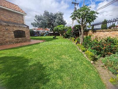 Casa de 4 alcobas en venta en San Jose De Bavaria, Bogotá, 350 m² · foto 3 de 20