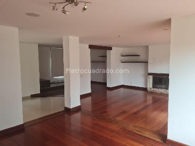 Casa de 4 alcobas en venta en San Jose De Bavaria, Bogotá, 350 m² · foto 5 de 20
