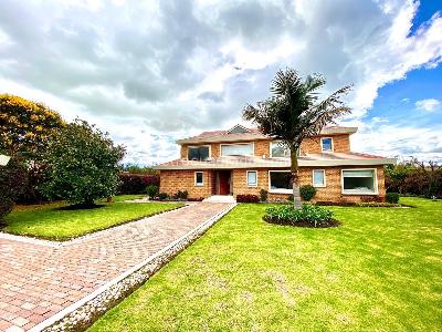 Casa de 4 alcobas en venta en Hacienda San Simon, Bogotá, 450 m² · foto 17 de 20