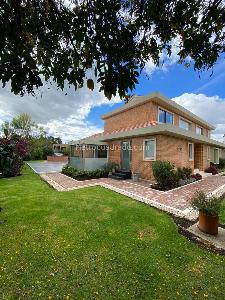 Casa de 4 alcobas en venta en Hacienda San Simon, Bogotá, 450 m² · foto 18 de 20