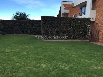Casa de 4 alcobas en venta en San Jose De Bavaria, Bogotá, 400 m² · foto 17 de 20