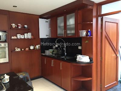 Casa de 4 alcobas en venta en San Jose De Bavaria, Bogotá, 400 m² · foto 5 de 20