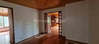 Casa de 4 alcobas en venta en San Jose De Bavaria, Bogotá, 320 m² · foto 14 de 20