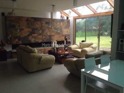 Casa de 4 alcobas en venta en San Simon, Bogotá, 460 m² · foto 2 de 18