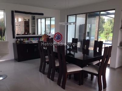 Casa de 4 alcobas en venta en San Simon, Bogotá, 460 m² · foto 3 de 18