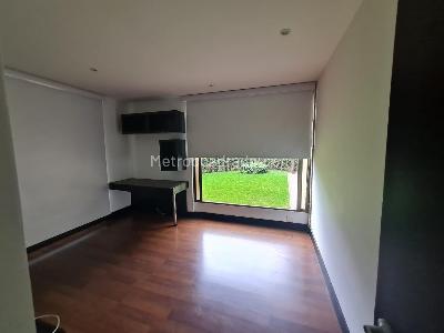 Casa de 4 alcobas en venta en San Jose De Bavaria, Bogotá, 320 m² · foto 11 de 20