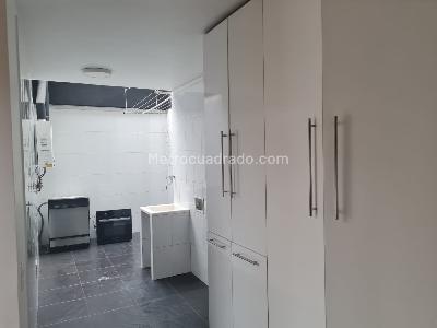 Casa de 4 alcobas en venta en San Jose De Bavaria, Bogotá, 320 m² · foto 3 de 20