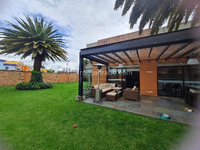 Casa de 3 alcobas en venta en San Jose De Bavaria, Bogotá, 400 m² · foto 17 de 18