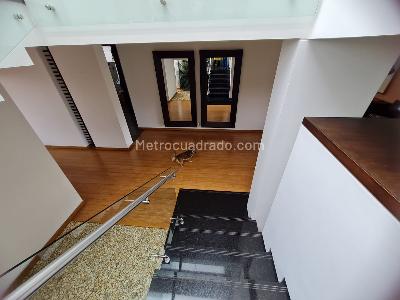Casa de 3 alcobas en venta en San Jose De Bavaria, Bogotá, 400 m² · foto 5 de 18