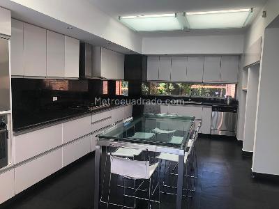 Casa de 5 alcobas en venta en San Simon, Bogotá, 450 m² · foto 3 de 20