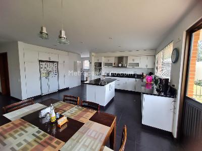 Casa de 4 alcobas en venta en San Jose De Bavaria, Bogotá, 470 m² · foto 6 de 19