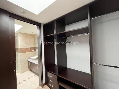 Casa de 3 alcobas en venta en Bogota| San Jose De Bavaria, Bogotá, 320 m² · foto 9 de 18