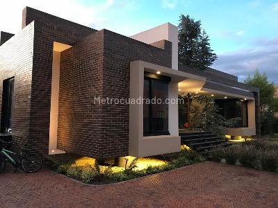 Casa de 4 alcobas en venta en Hacienda San Simon, Bogotá, 470 m² · foto 3 de 20
