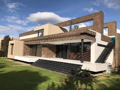 Casa de 4 alcobas en venta en Hacienda San Simon, Bogotá, 470 m² · foto 4 de 20