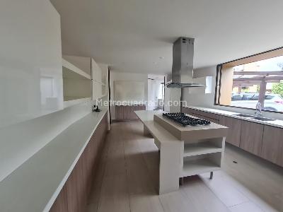 Casa de 4 alcobas en arriendo en Bogota| San Jose De Bavaria, Bogotá, 320 m² · foto 3 de 20