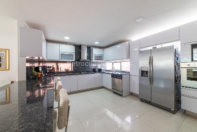 Casa de 4 alcobas en venta en Bosque De Pinos, Bogotá, 339 m² · foto 2 de 20