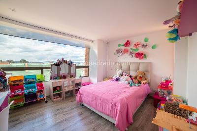 Casa de 4 alcobas en venta en Bosque De Pinos, Bogotá, 339 m² · foto 9 de 20