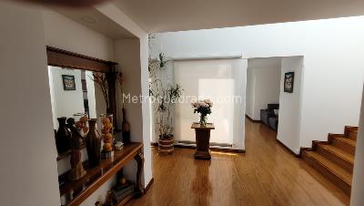 Casa de 4 alcobas en venta en Hacienda San Simon, Bogotá, 400 m² · foto 2 de 19